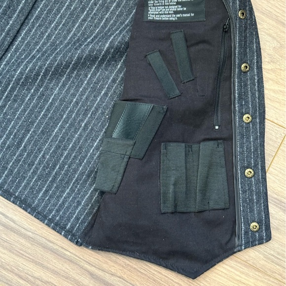 NEW Wyoming Traders Ranger Vest in Pinstripe Gray Size Medium - Picture 7 of 9